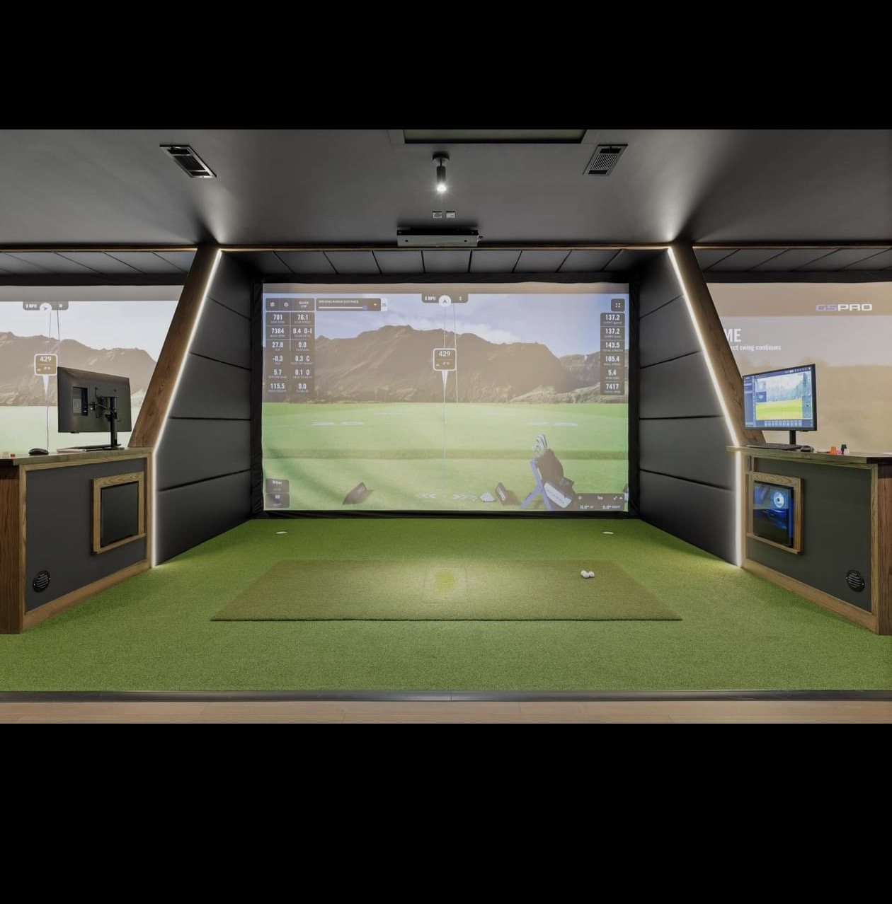 Commercial golf simulator bay