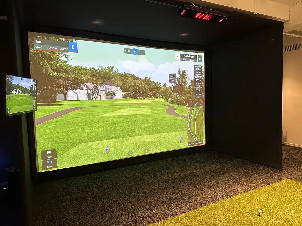 Residential golf simulator inspiration 10
