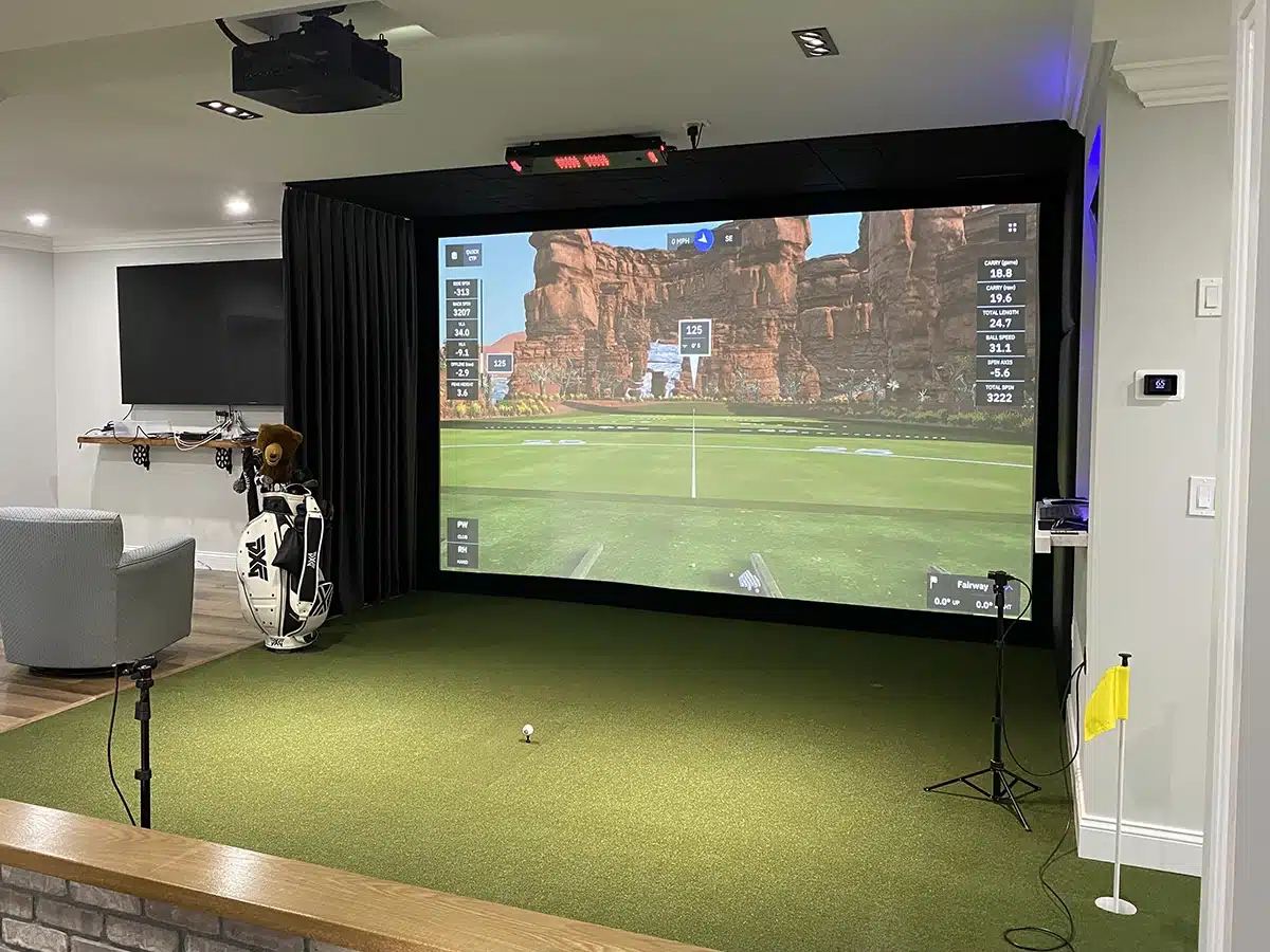 Residential golf simulator inspiration 15