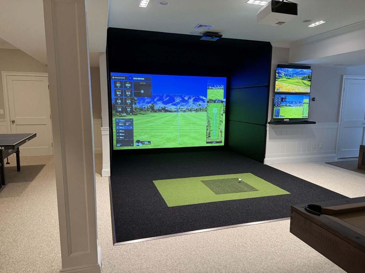 Residential golf simulator inspiration 20